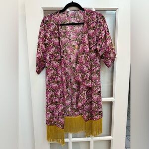 LuLaRoe Monroe Chic Floral Rose Kimono Coverup Top with Fringe Size Small S